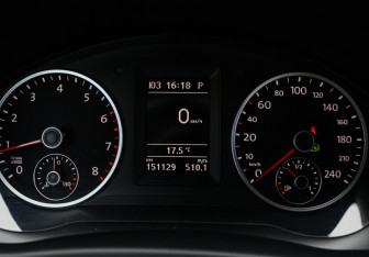 Подержанный автомобиль Volkswagen Tiguan 2016 года (22 фото)