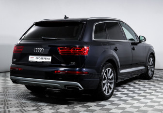 Подержанный автомобиль Audi Q7 2016 года (5 фото)