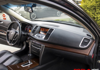 Подержанный автомобиль Nissan Teana 2010 года (9 фото)