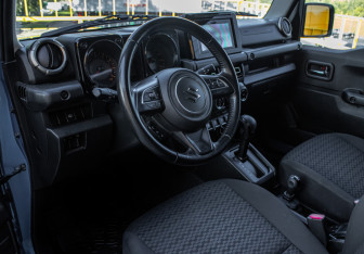 Подержанный автомобиль Suzuki Jimny 2020 года (12 фото)