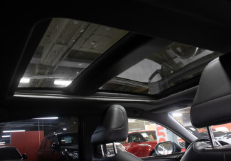 Подержанный автомобиль Toyota Avalon 2023 года (18 фото)