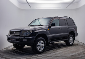 Подержанный автомобиль Toyota Land Cruiser Suv 2006 года (1 фото)