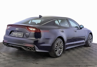 Подержанный автомобиль Kia Stinger 2019 года (5 фото)