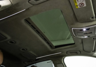 Подержанный автомобиль Audi A8 2014 года (22 фото)