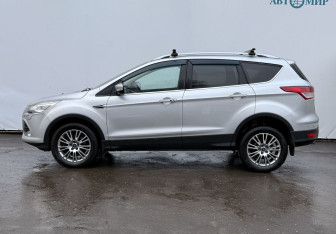 Подержанный автомобиль Ford Kuga 2013 года (8 фото)