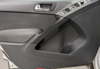 Подержанный автомобиль Volkswagen Tiguan 2014 года (11 фото)