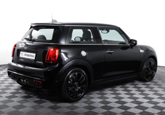 Подержанный автомобиль MINI Hatch 2020 года (5 фото)