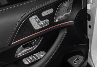 Новый Mercedes-Benz GLE 2025 (13 фото)