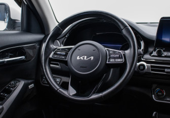 Подержанный автомобиль Kia Seltos 2022 года (15 фото)