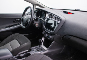 Подержанный автомобиль Kia Ceed Wagon 2012 года (9 фото)