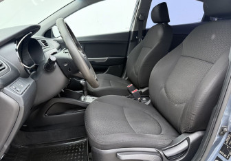 Подержанный автомобиль Kia Rio Sedan 2013 года (10 фото)