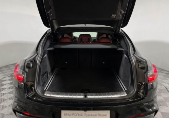 Подержанный автомобиль BMW X4 2020 года (9 фото)