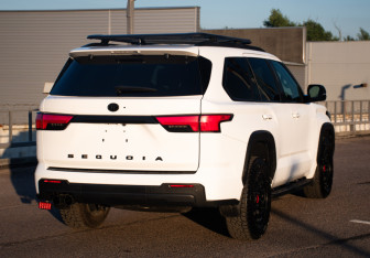 Новый Toyota Sequoia 2024 (5 фото)