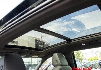 Подержанный автомобиль Volkswagen Tiguan 2026 года (11 фото)
