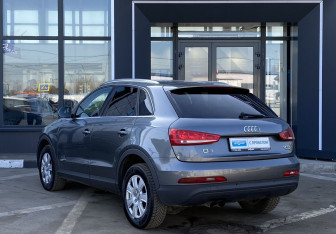 Подержанный автомобиль Audi Q3 2012 года (7 фото)