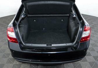 Подержанный автомобиль Skoda Rapid Liftback 2019 года (20 фото)