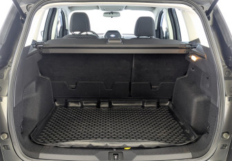 Подержанный автомобиль Ford Kuga 2016 года (10 фото)