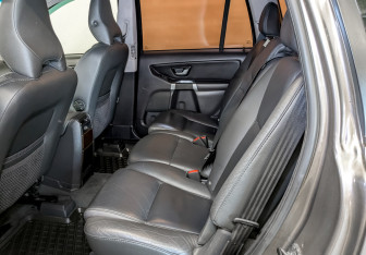 Подержанный автомобиль Volvo XC90 2011 года (12 фото)