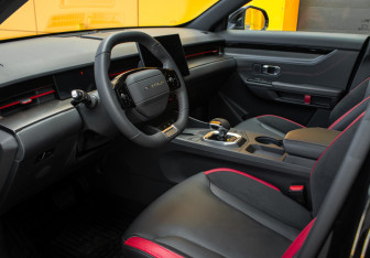 Подержанный автомобиль Jetour Dashing 2023 года (12 фото)