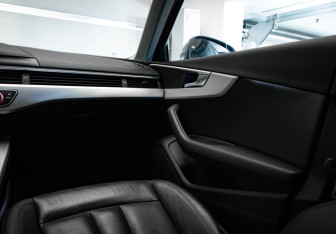 Подержанный автомобиль Audi A4 Sedan 2016 года (26 фото)