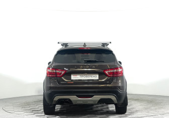 Подержанный автомобиль LADA (ВАЗ) Vesta Wagon 2019 года (12 фото)