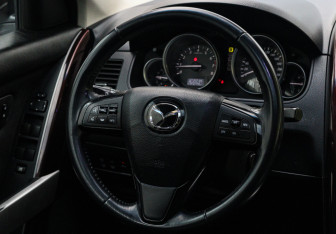 Подержанный автомобиль Mazda CX-9 2012 года (11 фото)