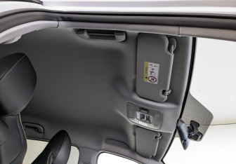 Подержанный автомобиль Omoda C5 2023 года (22 фото)