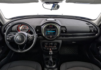 Подержанный автомобиль MINI Clubman Wagon 2018 года (14 фото)