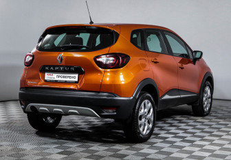 Подержанный автомобиль Renault Kaptur 2016 года (5 фото)