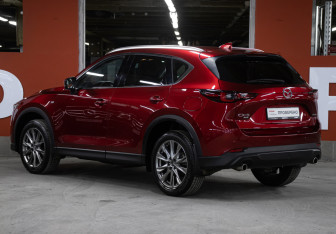Подержанный автомобиль Mazda CX-5 2023 года (7 фото)