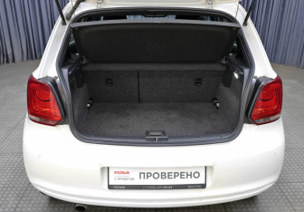 Подержанный автомобиль Volkswagen Polo Hatchback 2012 года (10 фото)