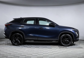 Подержанный автомобиль Omoda C5 2023 года (4 фото)