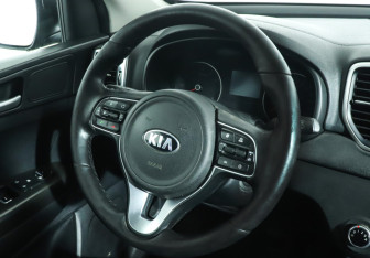 Подержанный автомобиль Kia Sportage 2017 года (16 фото)