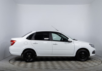 Подержанный автомобиль LADA (ВАЗ) Granta Liftback 2023 года (4 фото)