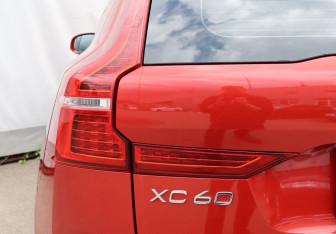 Подержанный автомобиль Volvo XC60 2020 года (24 фото)