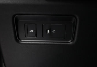 Подержанный автомобиль Land Rover Range Rover Sport 2020 года (19 фото)