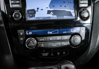 Подержанный автомобиль Nissan Qashqai 2016 года (10 фото)