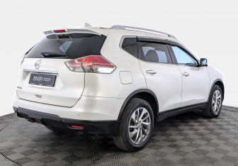 Подержанный автомобиль Nissan X-Trail 2018 года (5 фото)