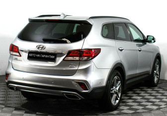 Подержанный автомобиль Hyundai Santa Fe 2017 года (3 фото)