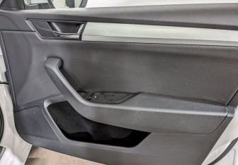 Подержанный автомобиль Skoda Superb Liftback 2017 года (24 фото)