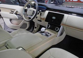 Подержанный автомобиль Land Rover Range Rover 2023 года (11 фото)