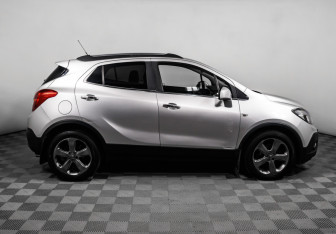 Подержанный автомобиль Opel Mokka 2013 года (4 фото)