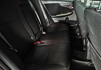 Подержанный автомобиль Toyota Corolla Sedan 2008 года (10 фото)