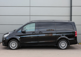 Подержанный автомобиль Mercedes-Benz Vito 2018 года (8 фото)