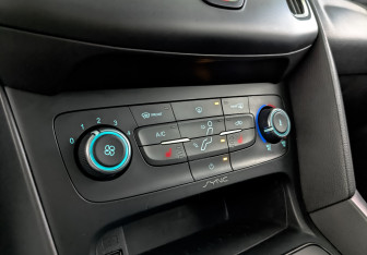 Подержанный автомобиль Ford Focus Hatchback 2018 года (12 фото)