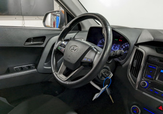 Подержанный автомобиль Hyundai Creta 2018 года (21 фото)
