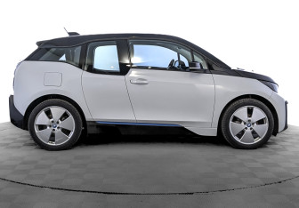 Подержанный автомобиль BMW i3 2021 года (4 фото)