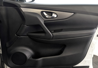 Подержанный автомобиль Nissan Qashqai 2022 года (25 фото)