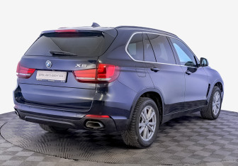 Подержанный автомобиль BMW X5 2017 года (5 фото)
