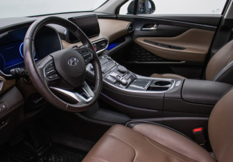 Подержанный автомобиль Hyundai Santa Fe 2021 года (10 фото)